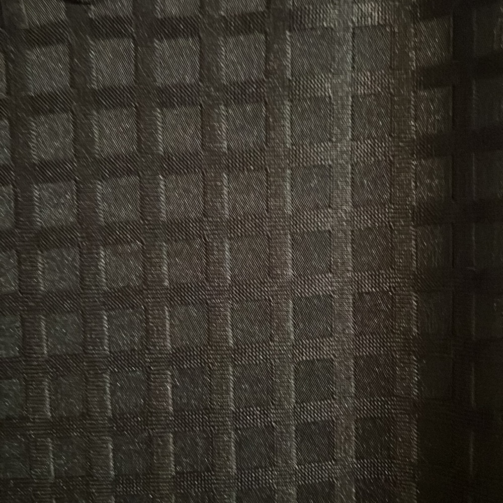 Peter Nygard black top - Picture 3 of 3